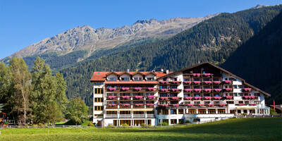 Hotel Weissseespitze im Sommer
