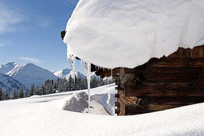 Schneemassen im Tiroler Außerfern